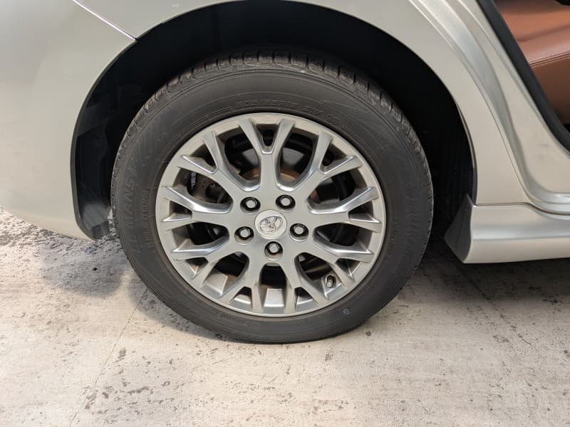 TOYOTA BLADE 2009 10 thumbnail 12