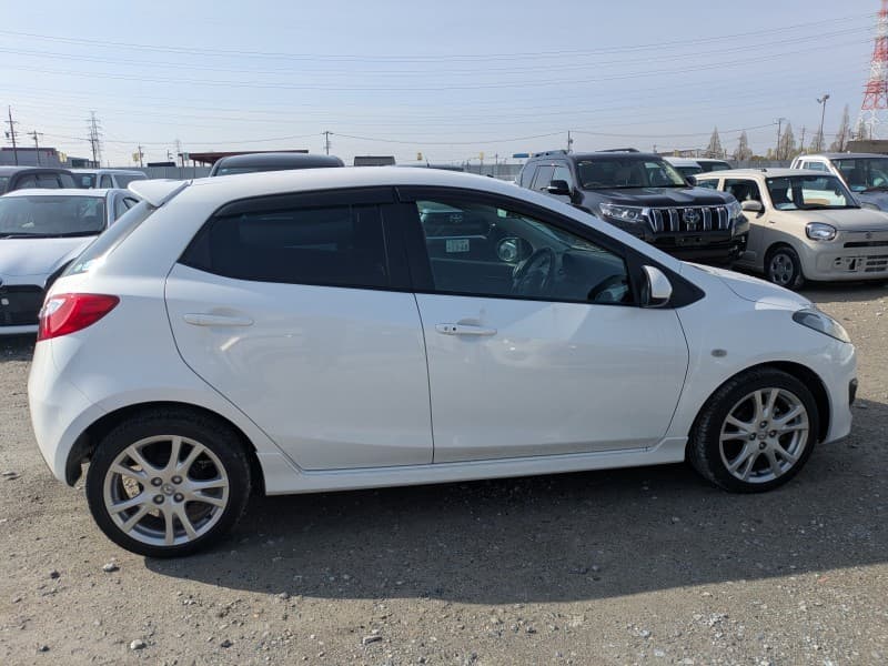 MAZDA DEMIO 2009 1 thumbnail 11