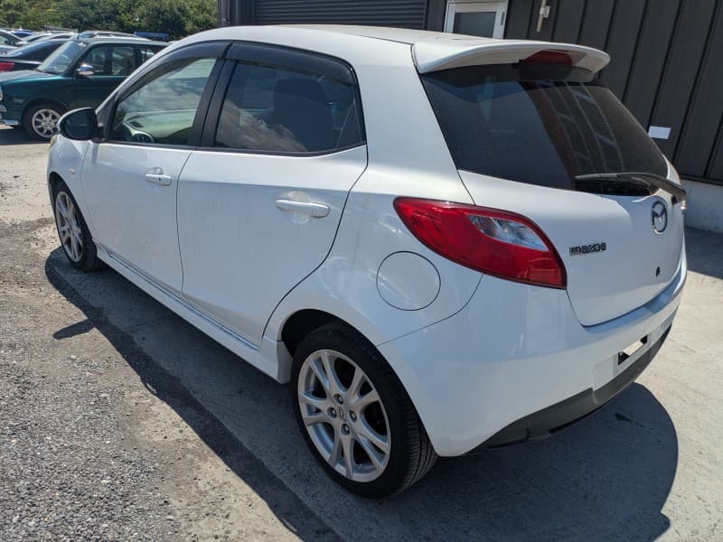 MAZDA DEMIO 2009 3 thumbnail 3