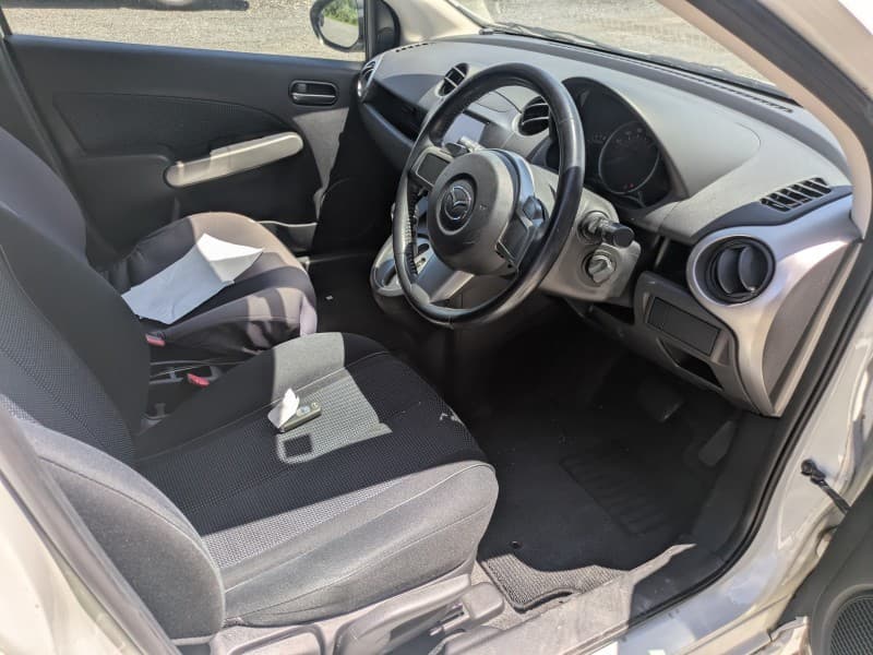 MAZDA DEMIO 2009 3 thumbnail 6