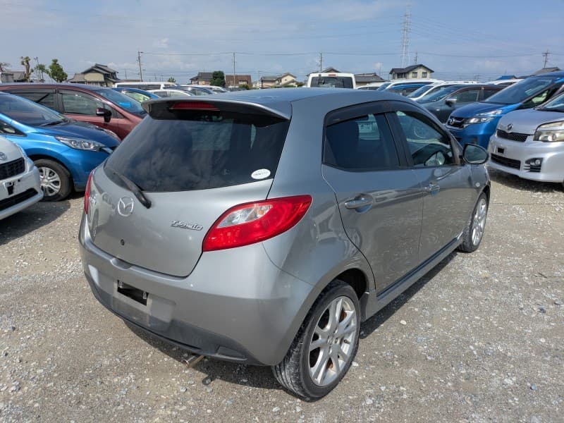 MAZDA DEMIO 2009 2 thumbnail 4