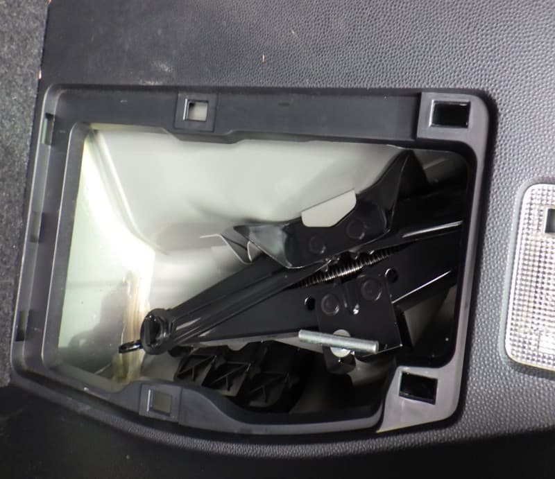 MAZDA DEMIO 2009 3 thumbnail 6