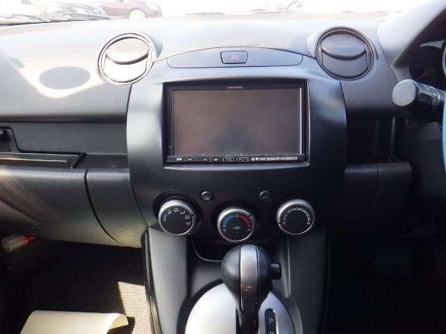 MAZDA DEMIO 2009 9 thumbnail 16