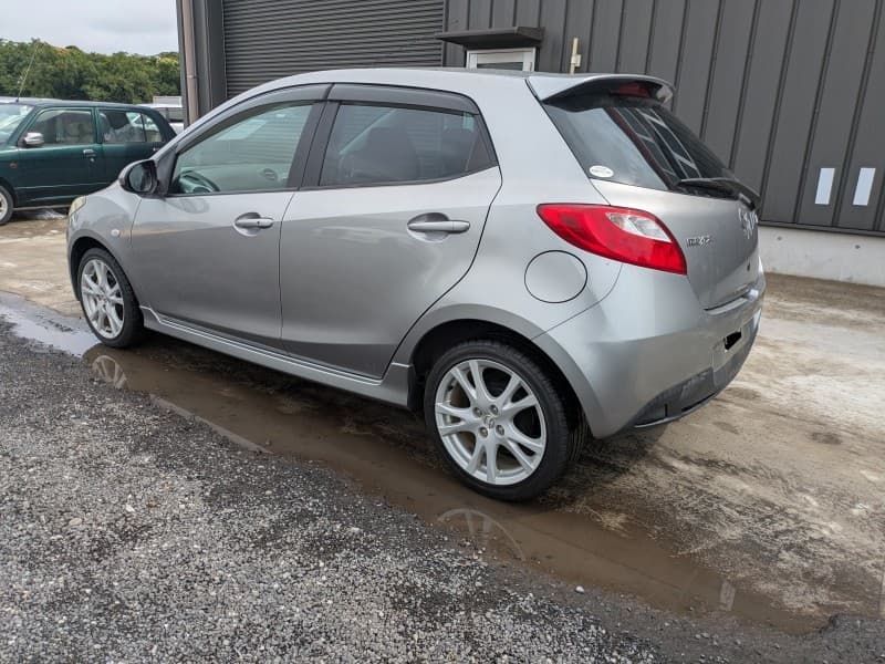 MAZDA DEMIO 2009 11 thumbnail 3