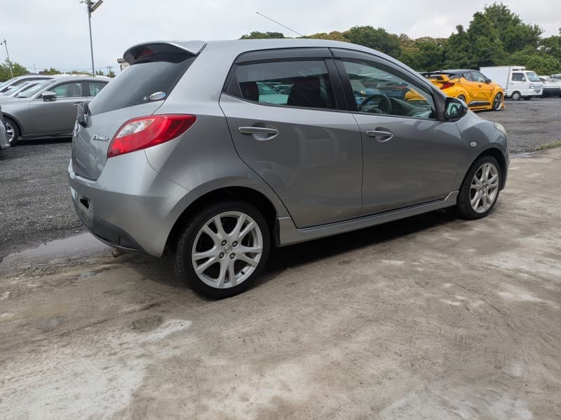 MAZDA DEMIO 2009 11 thumbnail 4