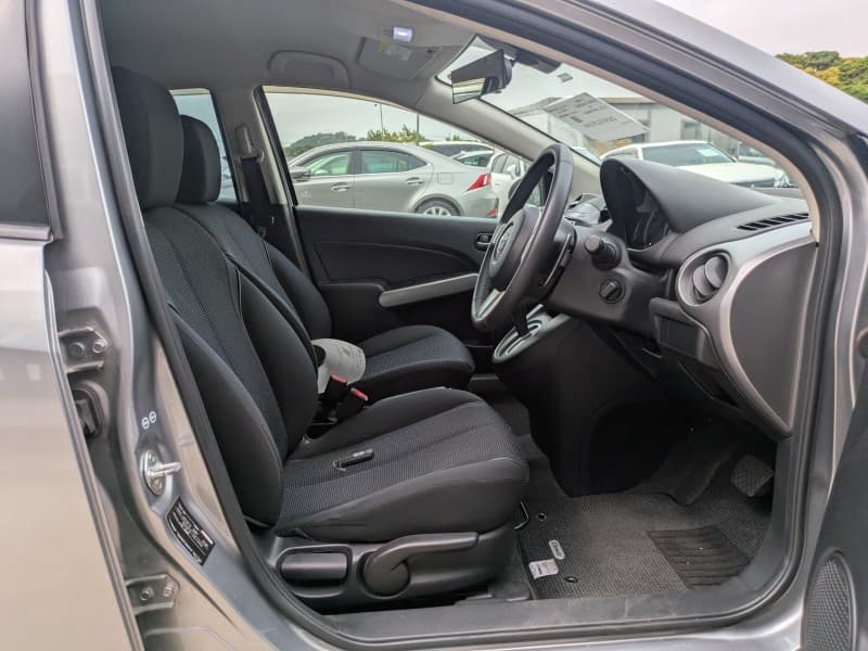 MAZDA DEMIO 2009 11 thumbnail 6