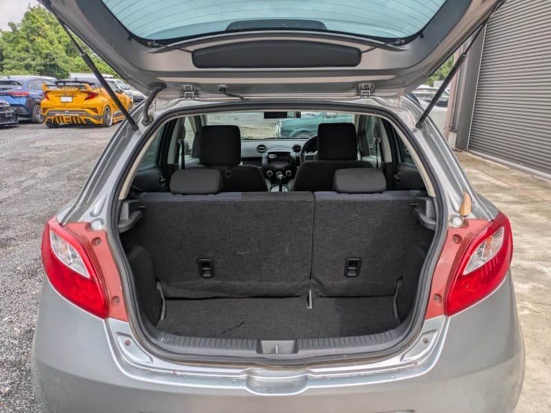 MAZDA DEMIO 2009 11 thumbnail 8