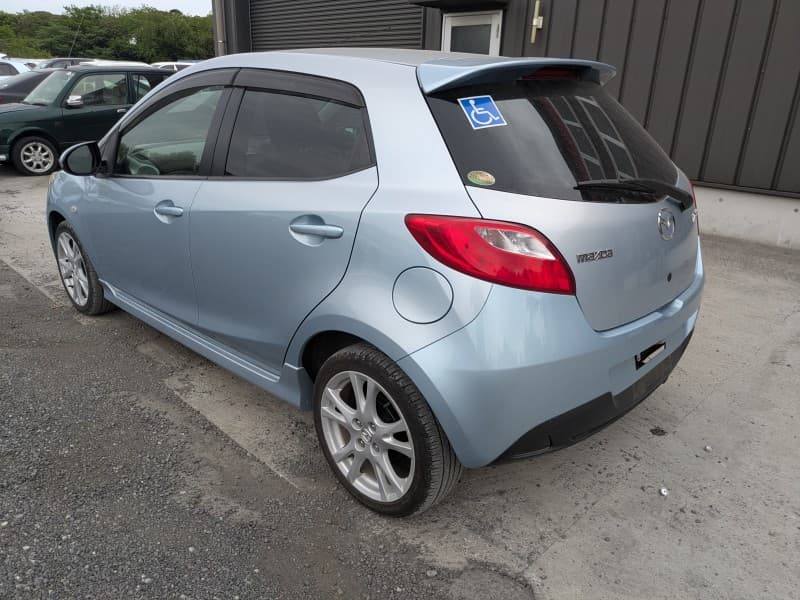 MAZDA DEMIO 2010 7 thumbnail 3