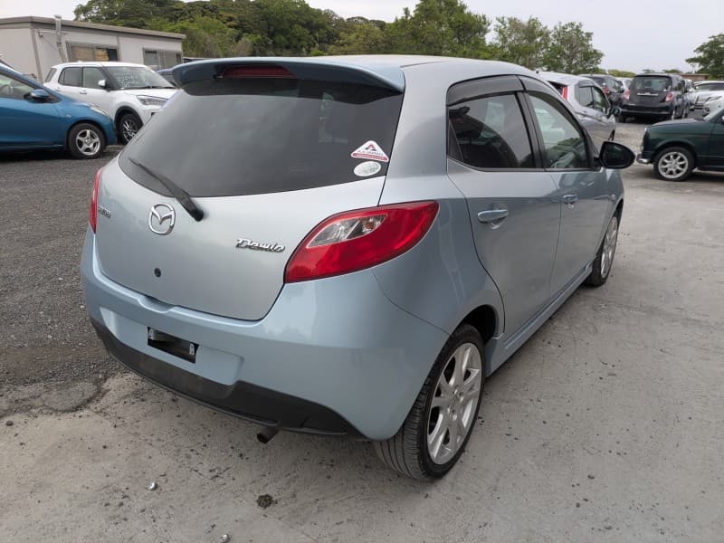 MAZDA DEMIO 2010 7 thumbnail 4