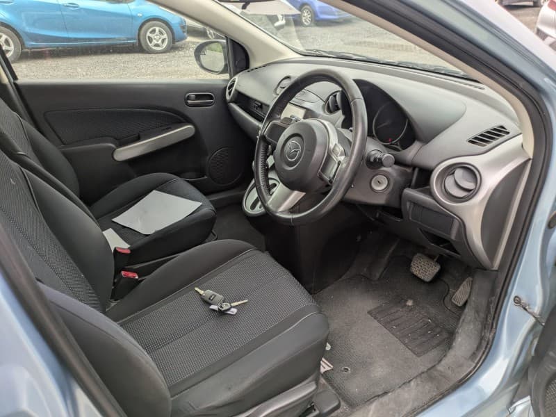MAZDA DEMIO 2010 7 thumbnail 6