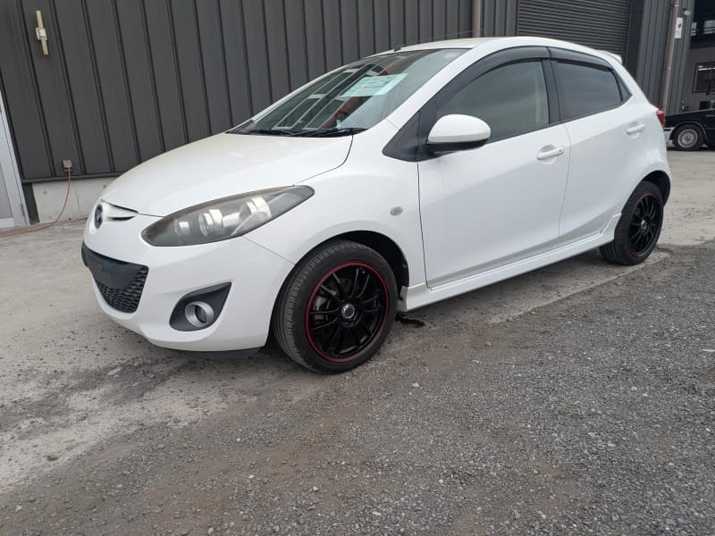 MAZDA DEMIO 2011 9 thumbnail 2