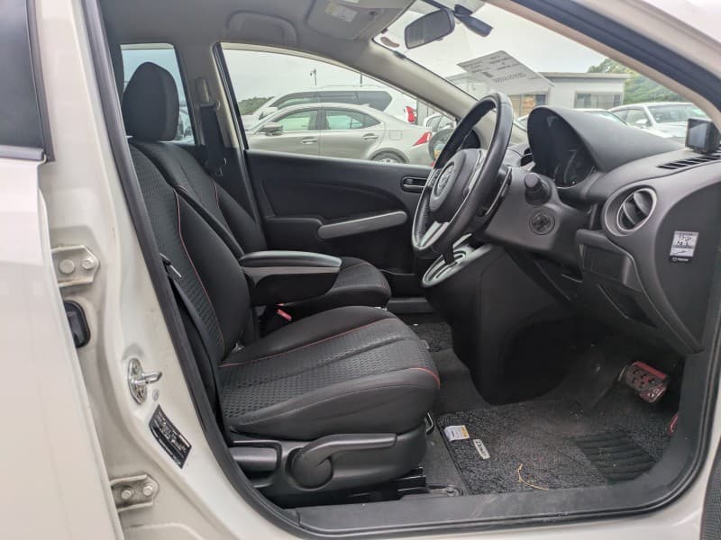 MAZDA DEMIO 2011 9 thumbnail 6
