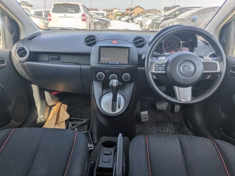 MAZDA DEMIO 2012 6 thumbnail 15