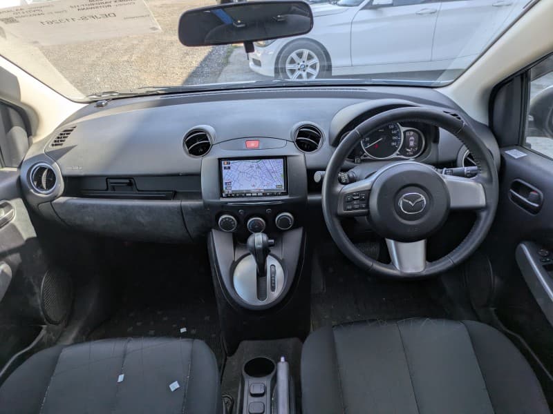 MAZDA DEMIO 2011 9 thumbnail 8