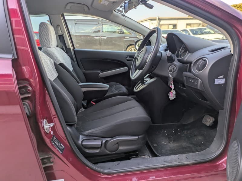 MAZDA DEMIO 2011 9 thumbnail 9
