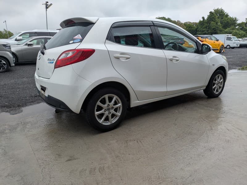 MAZDA DEMIO 2012 7 thumbnail 4