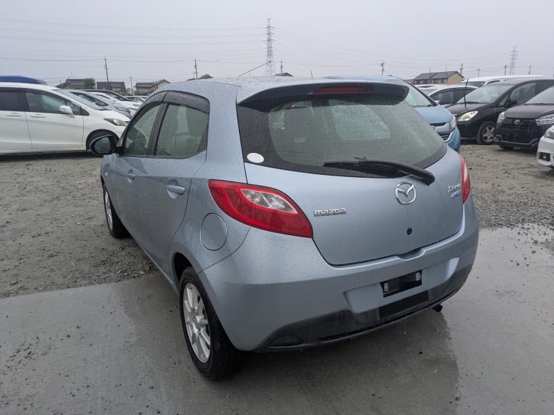 MAZDA DEMIO 2012