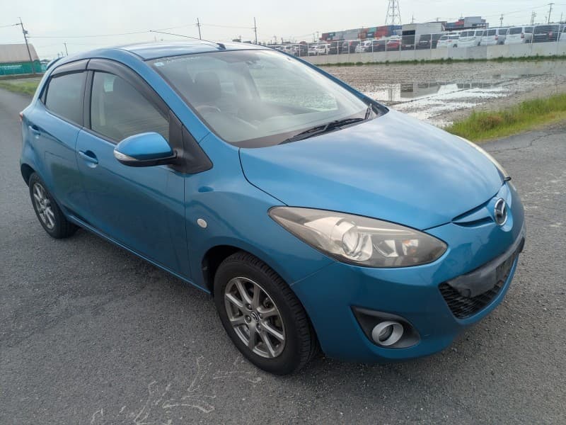 MAZDA DEMIO 2013