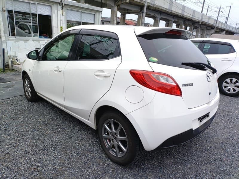 MAZDA DEMIO 2013 3 thumbnail 4