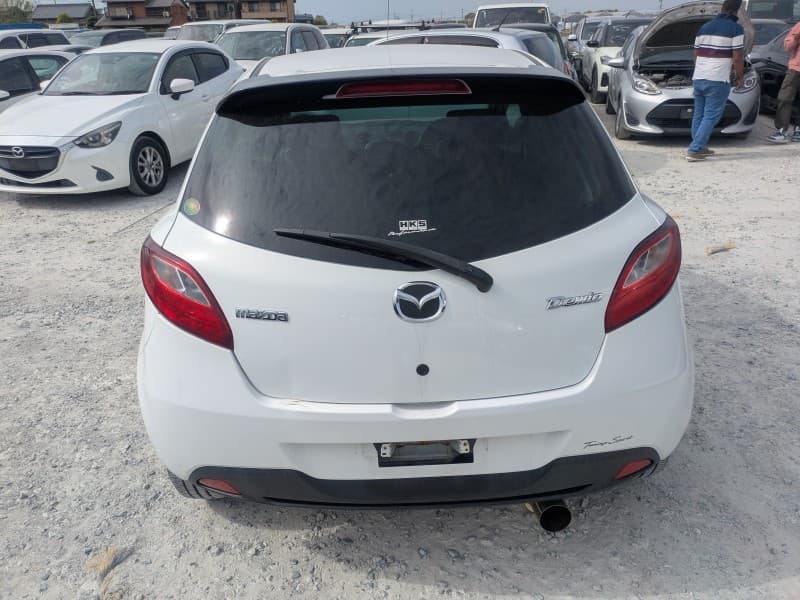 MAZDA DEMIO 2013 7 thumbnail 6