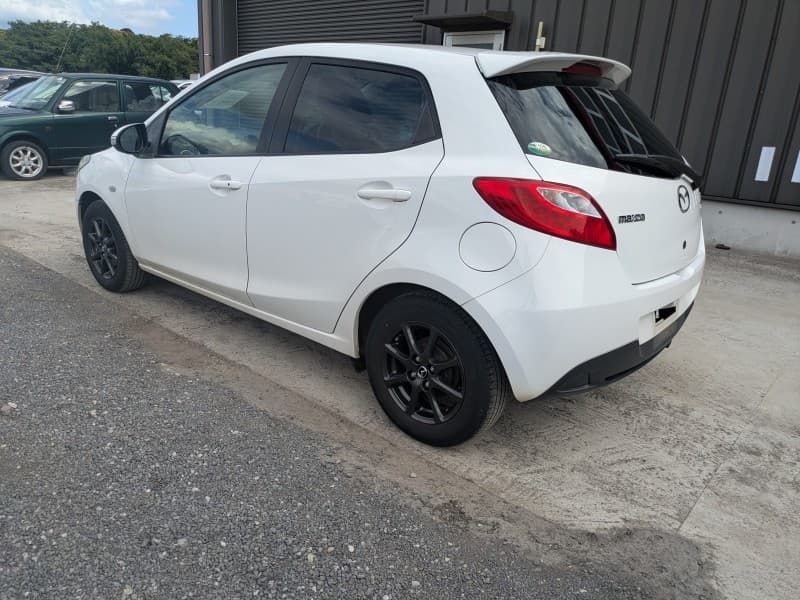 MAZDA DEMIO 2013 8 thumbnail 3