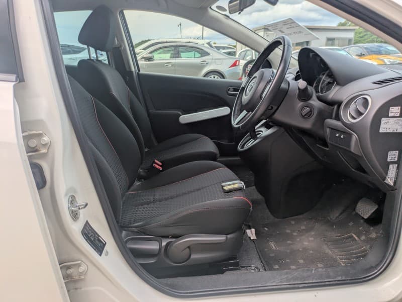 MAZDA DEMIO 2013 8 thumbnail 6