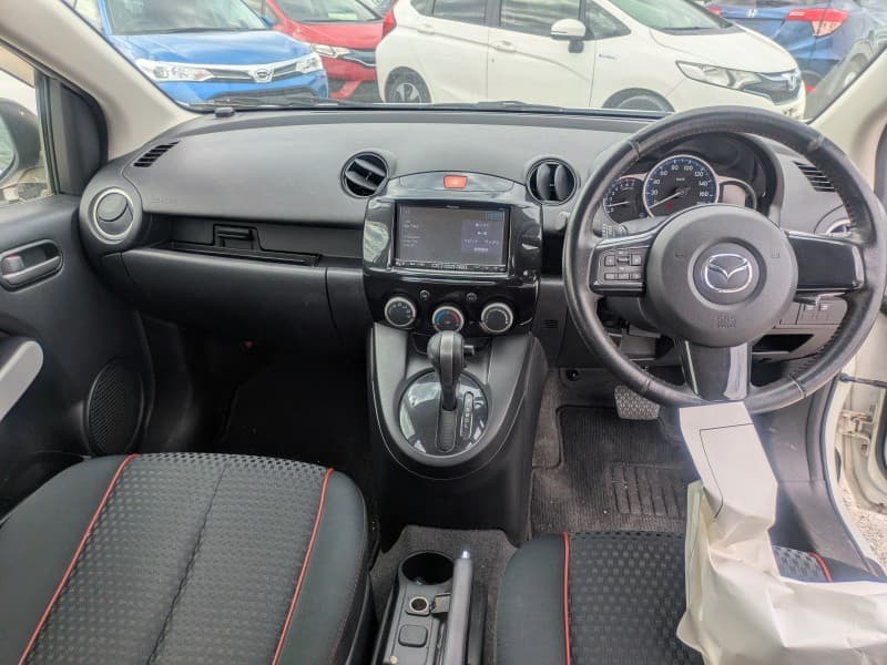 MAZDA DEMIO 2013 8 thumbnail 10