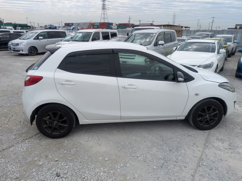 MAZDA DEMIO 2013 8 thumbnail 15