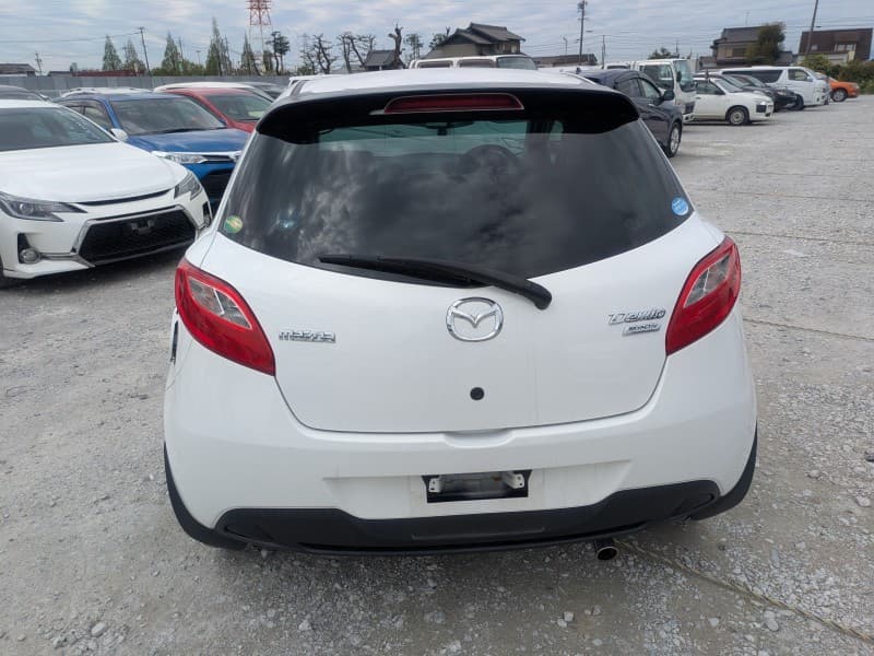 MAZDA DEMIO 2013 8 thumbnail 5