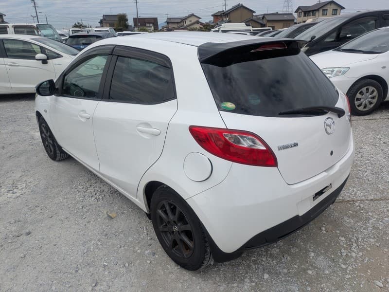 MAZDA DEMIO 2013 8 thumbnail 6