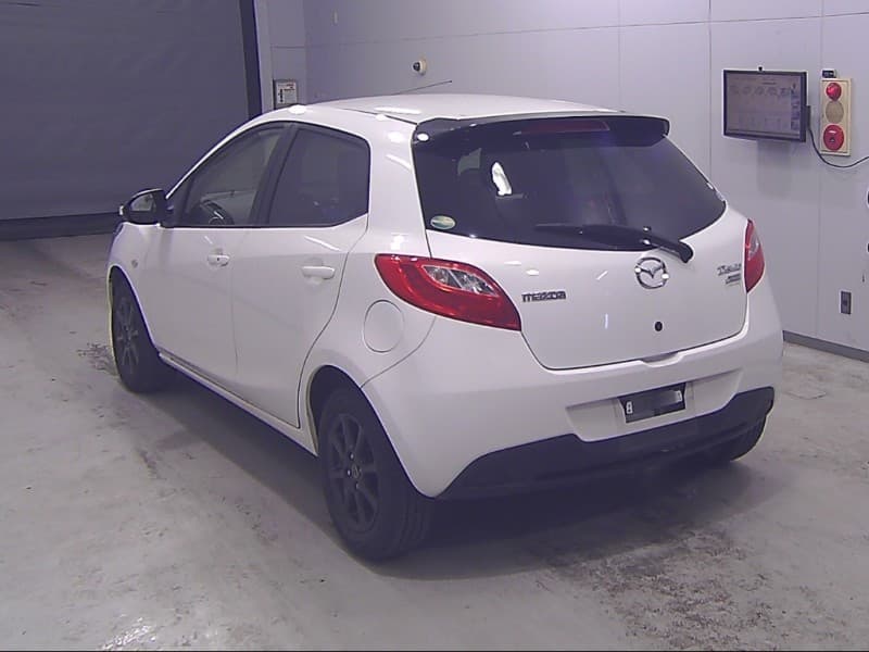 MAZDA DEMIO 2013 11 thumbnail 4