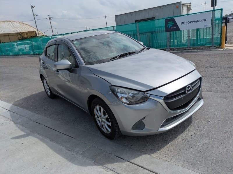 MAZDA DEMIO 2015