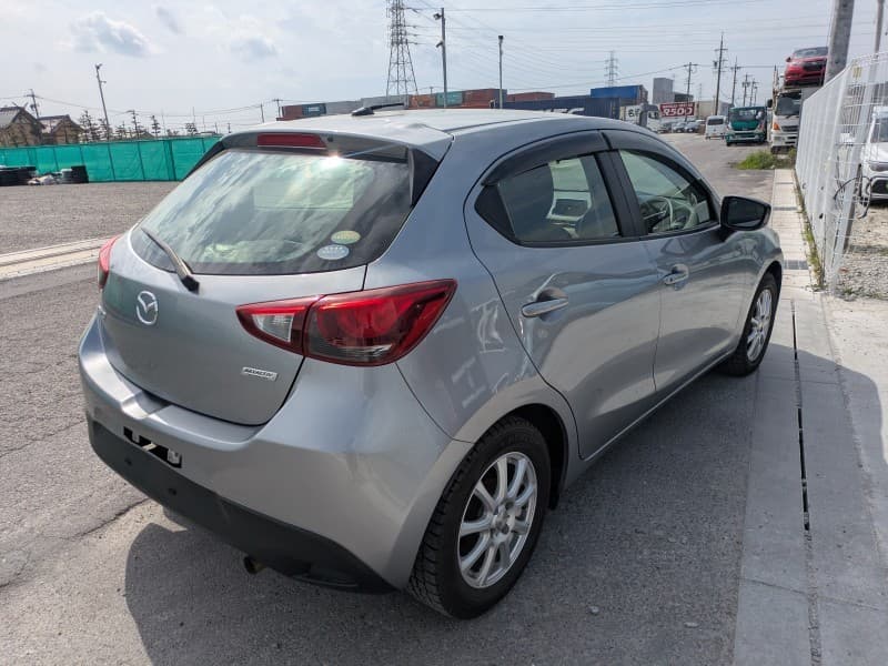 MAZDA DEMIO 2015 3 thumbnail 4