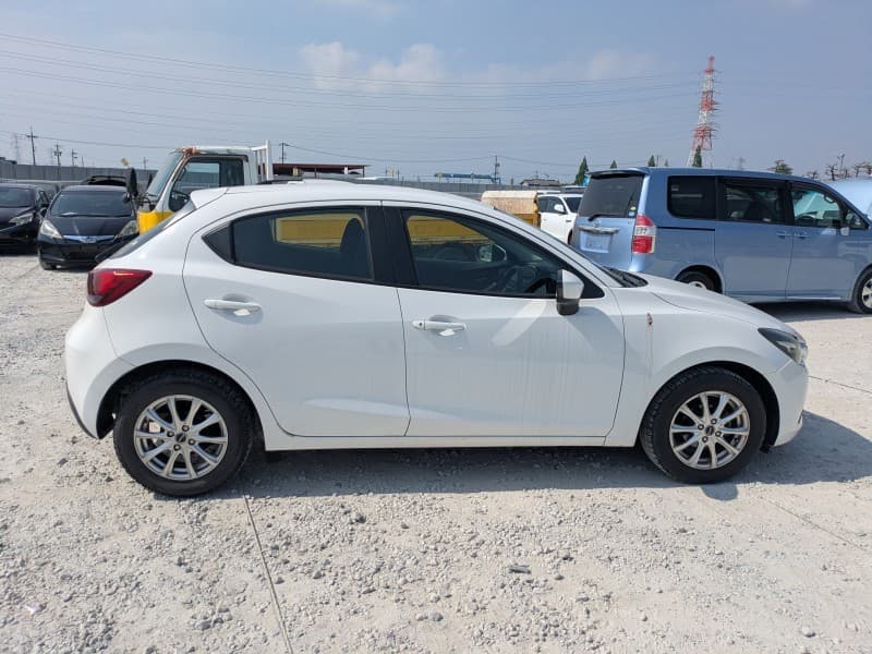 MAZDA DEMIO 2015 4 thumbnail 8