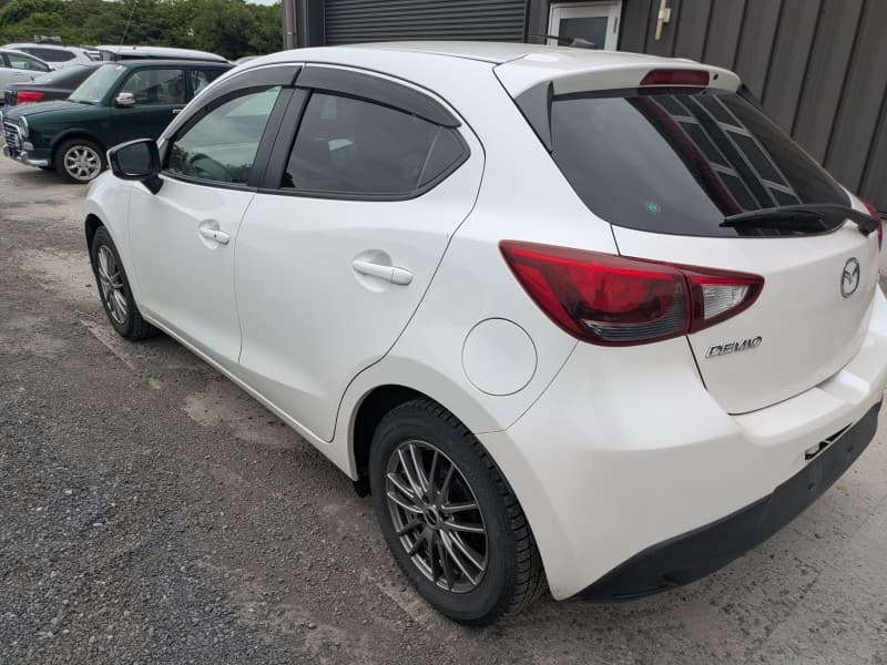 MAZDA DEMIO 2015 5 thumbnail 3