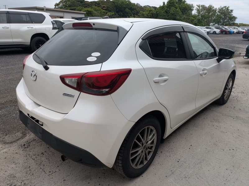 MAZDA DEMIO 2015 5 thumbnail 4