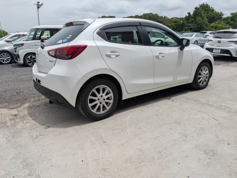 MAZDA DEMIO 2015 6 thumbnail 4