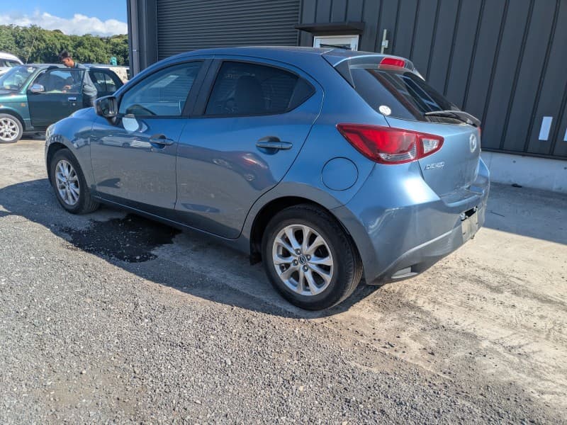 MAZDA DEMIO 2015 10 thumbnail 3