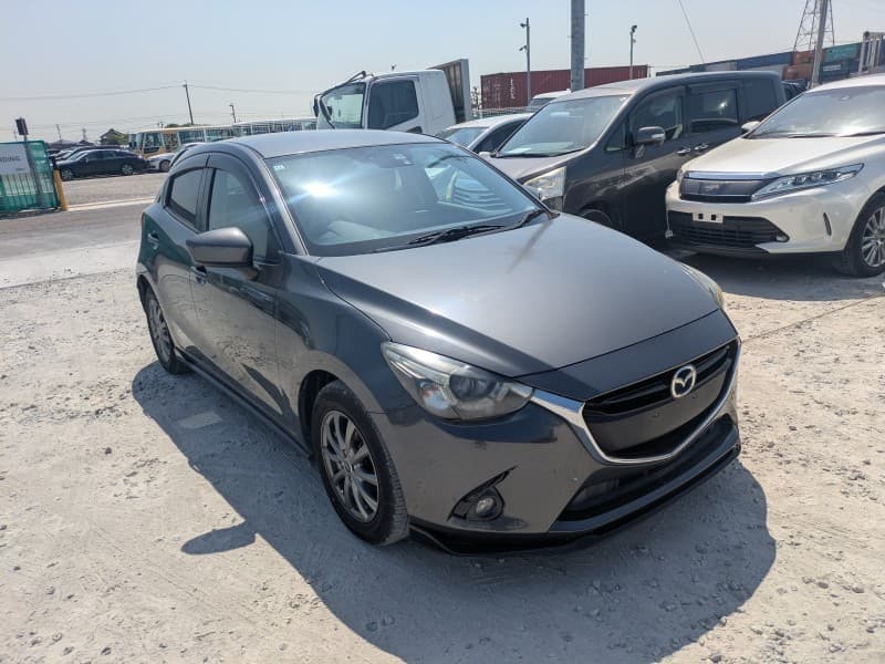 MAZDA DEMIO 2015