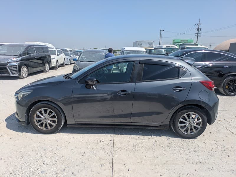MAZDA DEMIO 2015 12 thumbnail 33
