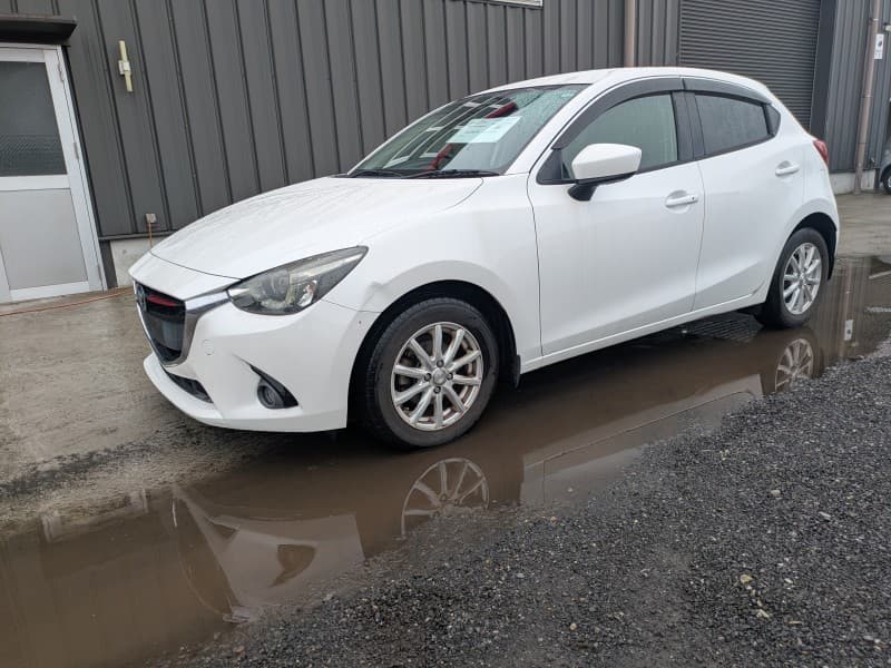 MAZDA DEMIO 2015 2 thumbnail 5