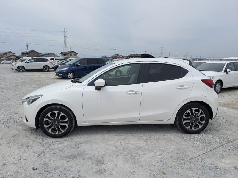 MAZDA DEMIO 2015 9 thumbnail 13