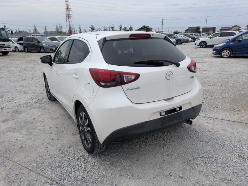MAZDA DEMIO 2015 9 thumbnail 6