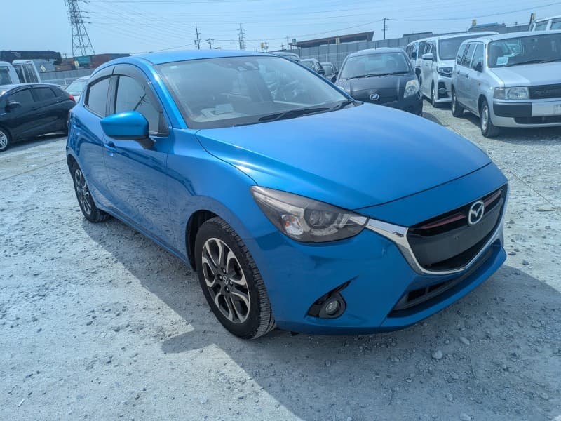MAZDA DEMIO 2016