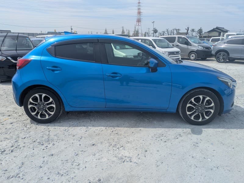 MAZDA DEMIO 2016 4 thumbnail 32