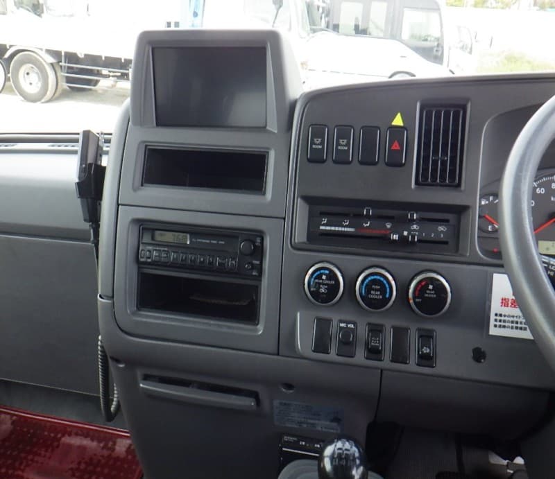 NISSAN CIVILIAN 2009 3 thumbnail 17
