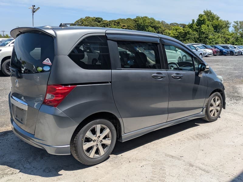 HONDA FREED 2010 2 thumbnail 4