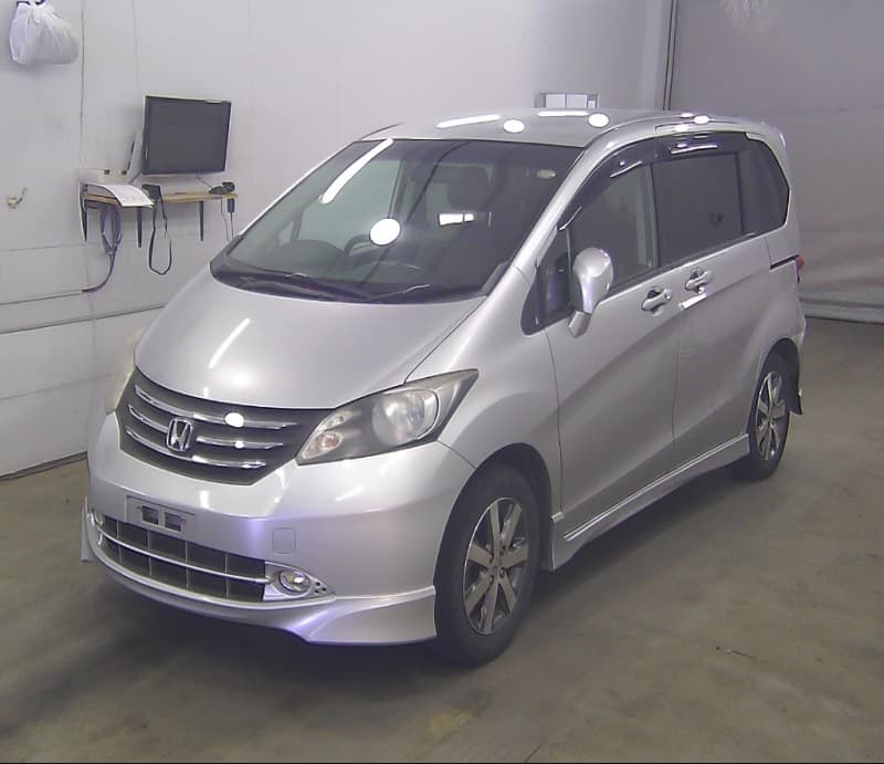 HONDA FREED 2010 3 thumbnail 2