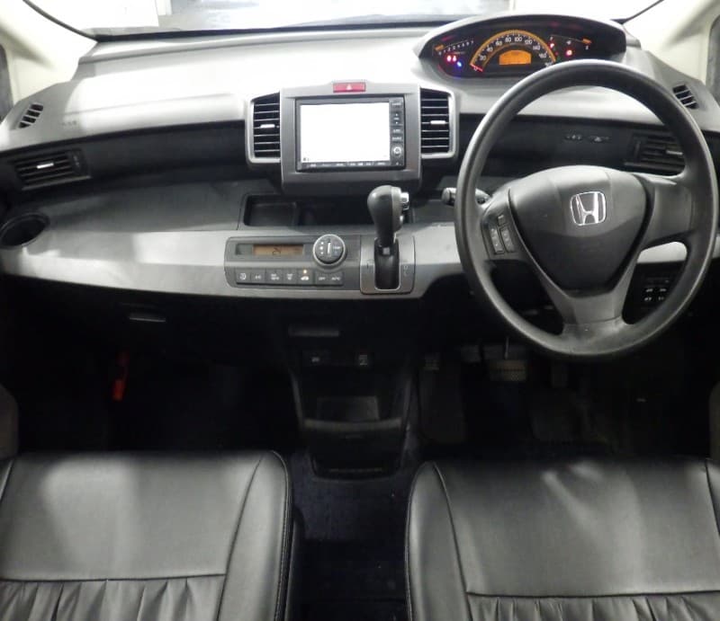 HONDA FREED 2010 3 thumbnail 6