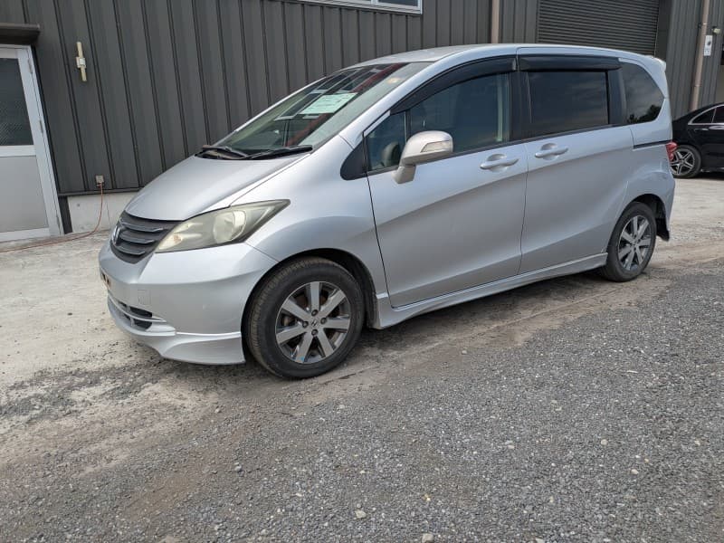 HONDA FREED 2010 4 thumbnail 2